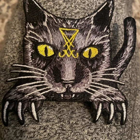 Mystical Black Cat Embroidered Patch - Picture 1 of 4